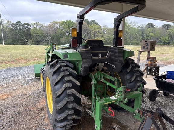 Image of John Deere 4044M equipment image 4