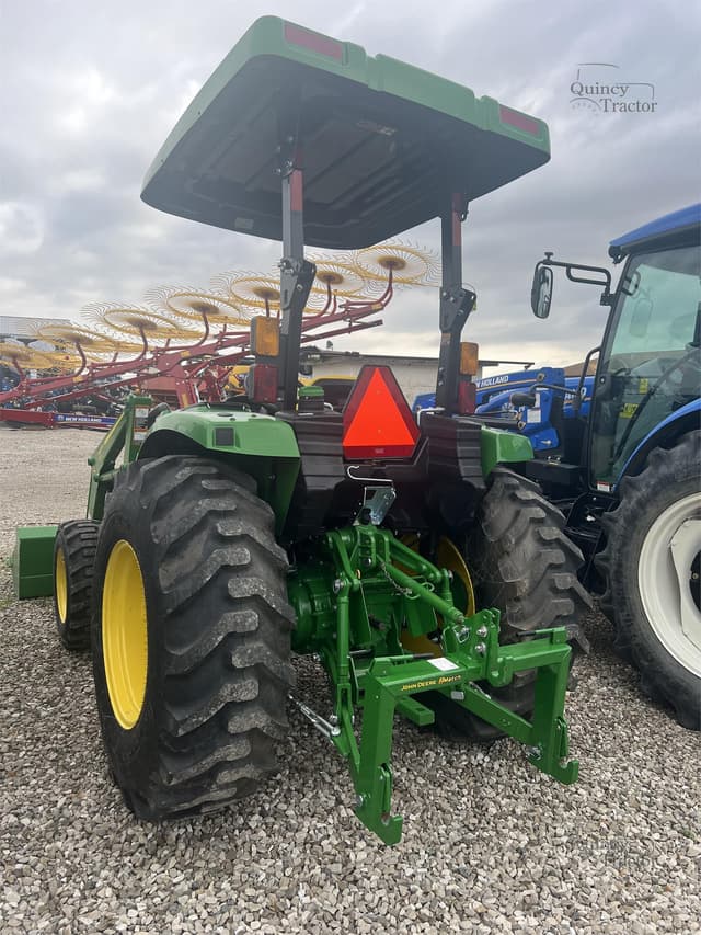 Image of John Deere 4044M equipment image 4