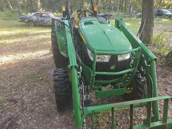 Image of John Deere 4044M equipment image 4