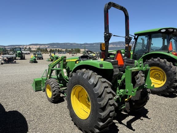 Image of John Deere 4044M equipment image 3