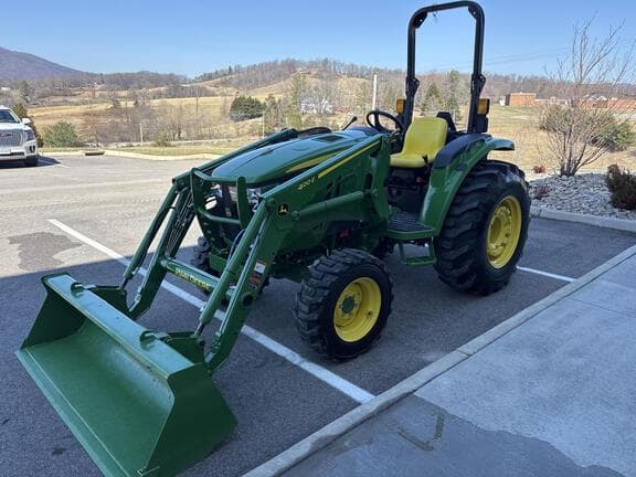 Image of John Deere 4044M equipment image 3