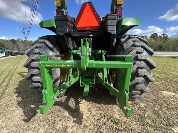 Image of John Deere 4044M equipment image 3