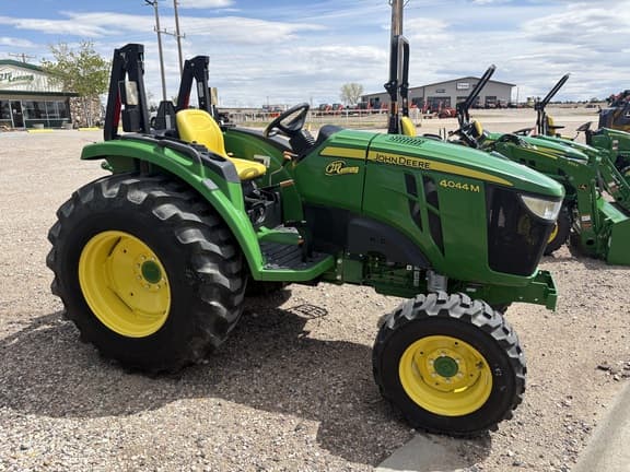 Image of John Deere 4044M Primary image