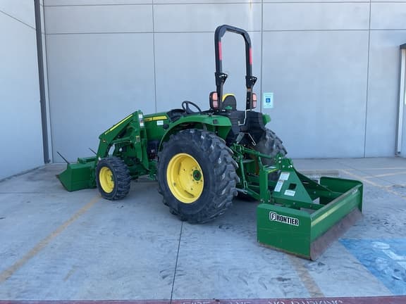 Image of John Deere 4044R equipment image 2