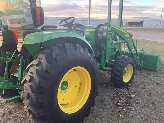 Image of John Deere 4044R equipment image 1