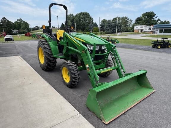 Image of John Deere 4052M equipment image 2