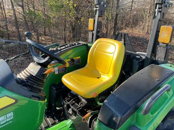Image of John Deere 4052M equipment image 4