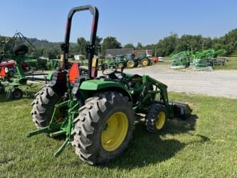 Image of John Deere 4052M equipment image 4
