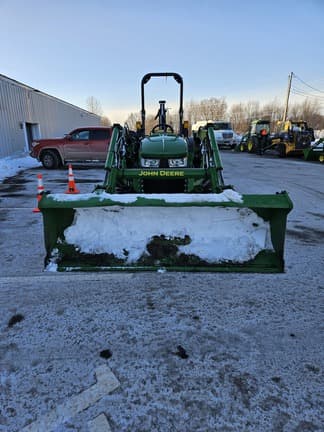 Image of John Deere 4052M equipment image 2