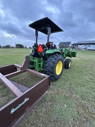 Image of John Deere 4052M equipment image 3