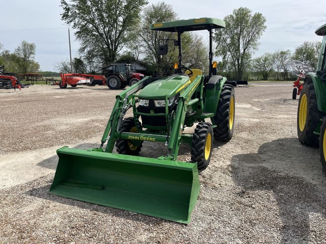 Image of John Deere 4052M equipment image 2