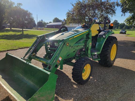 Image of John Deere 4052R Primary image