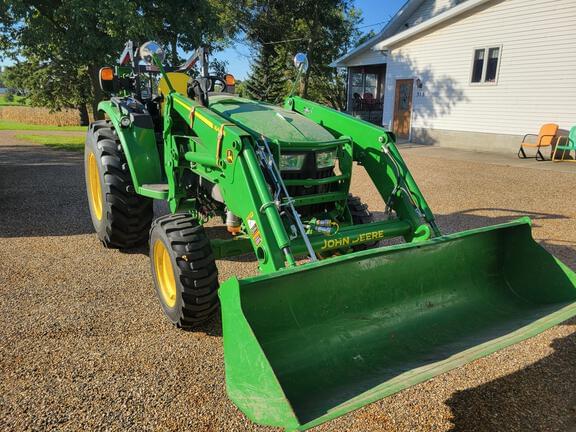 Image of John Deere 4052R equipment image 2