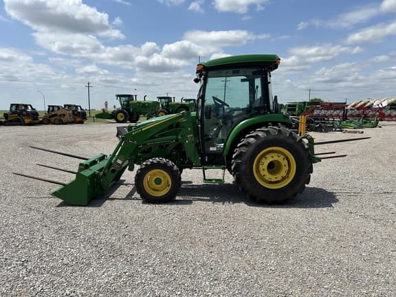 Image of John Deere 4052R equipment image 1