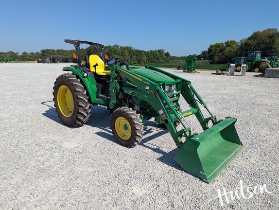 2022 John Deere 4052R Equipment Image0