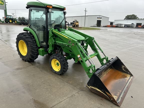 Image of John Deere 4066R equipment image 1