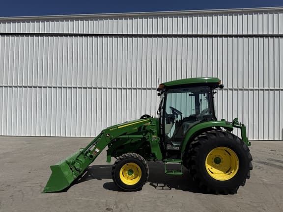 Image of John Deere 4066R equipment image 4