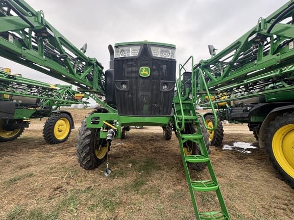 Image of John Deere 410R equipment image 1