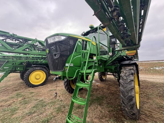 Image of John Deere 410R equipment image 2