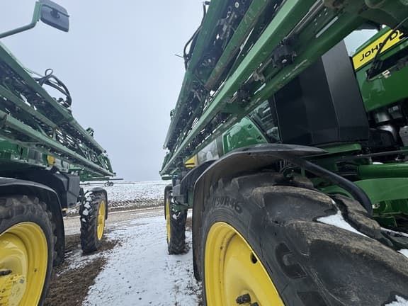 Image of John Deere 410R equipment image 4