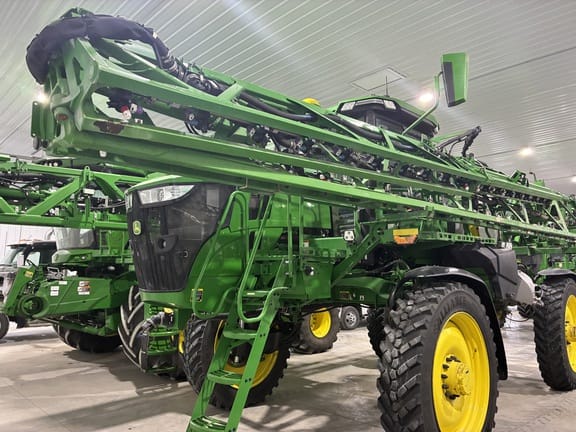 2022 John Deere 410R Equipment Image0