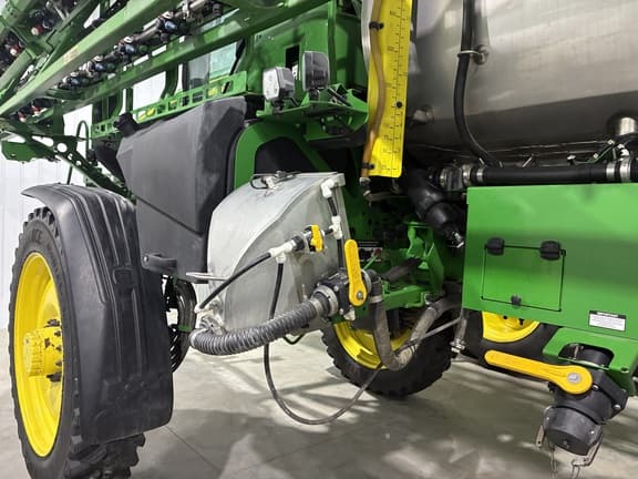 Image of John Deere 410R equipment image 4