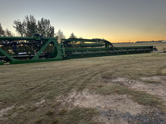 Image of John Deere 410R equipment image 4