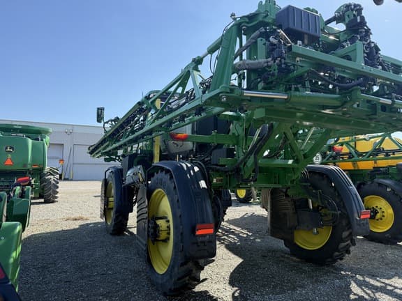 Image of John Deere 410R equipment image 3