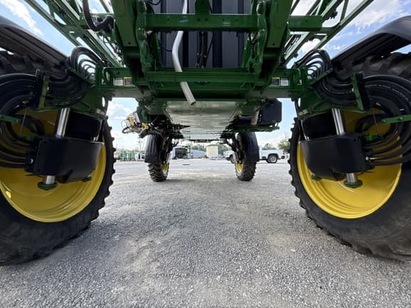 Image of John Deere 410R equipment image 1