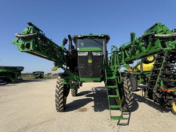 Image of John Deere 410R equipment image 3