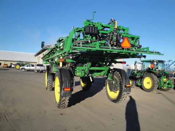 Image of John Deere 410R equipment image 3