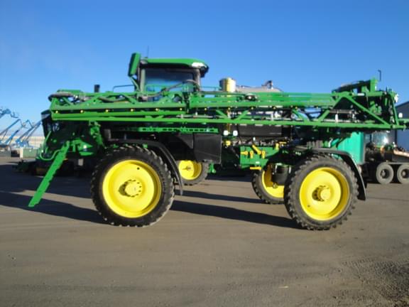 Image of John Deere 410R equipment image 1