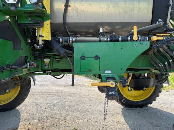Image of John Deere 410R equipment image 3