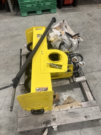Image of John Deere 44" Snowblower equipment image 4