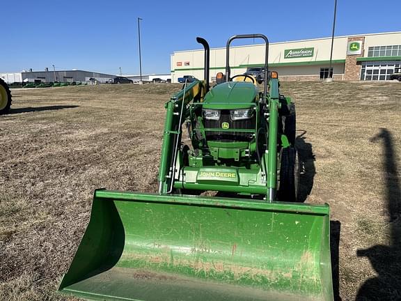 Image of John Deere 5045E equipment image 2