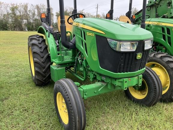 Image of John Deere 5045E Primary image