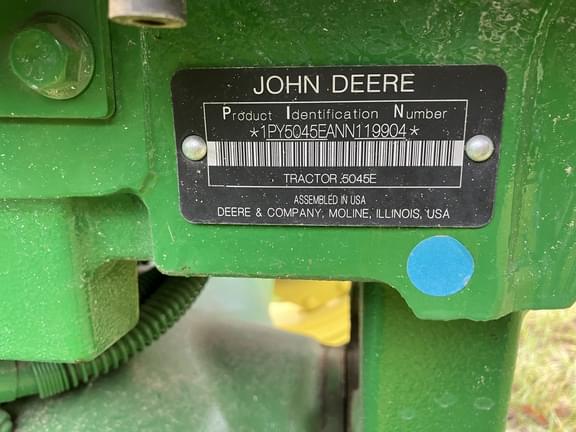 Image of John Deere 5045E equipment image 4