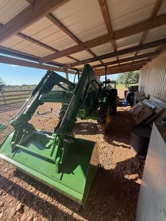 Image of John Deere 5045E equipment image 4