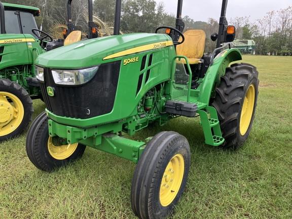 Image of John Deere 5045E equipment image 1
