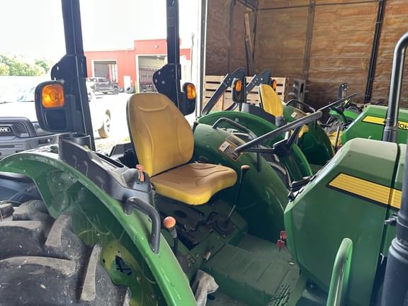 Image of John Deere 5045E equipment image 1