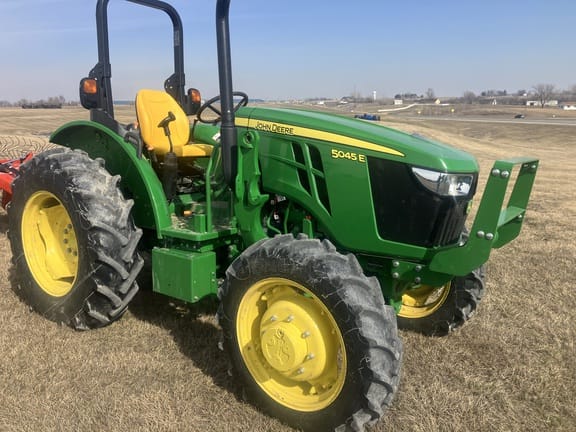 2022 John Deere 5045E Equipment Image0