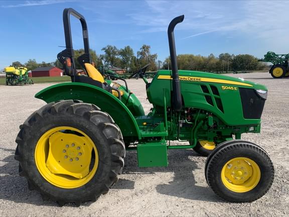 Image of John Deere 5045E Primary image