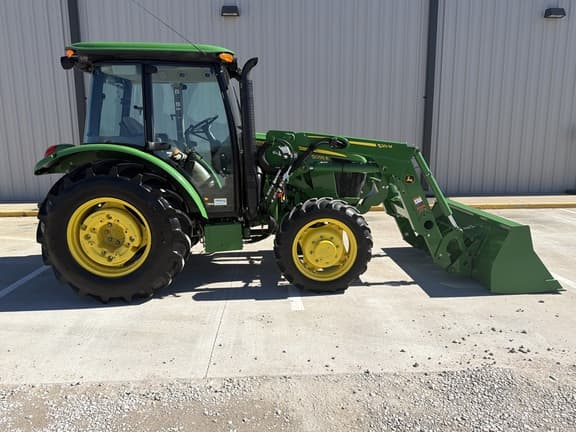 Image of John Deere 5055E equipment image 3