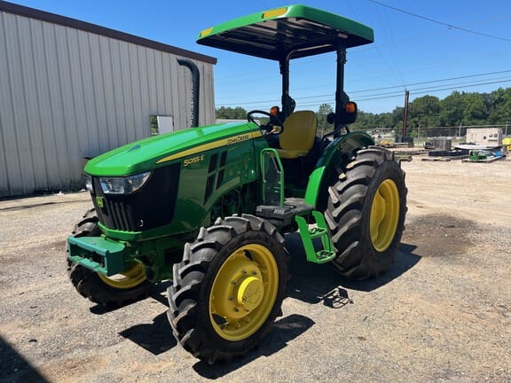 2022 John Deere 5055E Equipment Image0