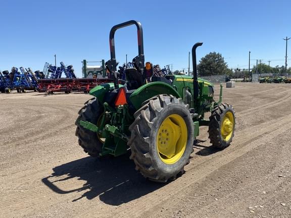 Image of John Deere 5055E equipment image 3