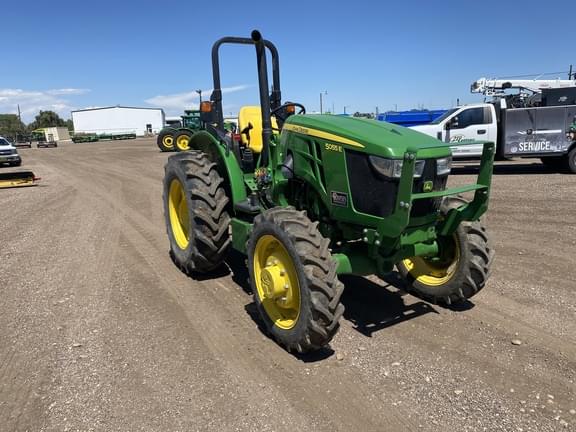 Image of John Deere 5055E equipment image 2