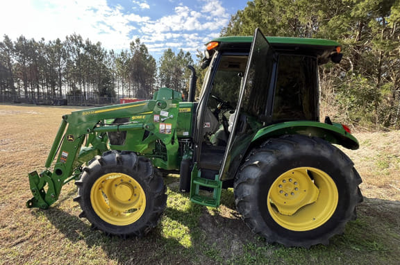 2022 John Deere 5055E Equipment Image0