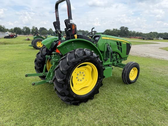 Image of John Deere 5055E equipment image 3