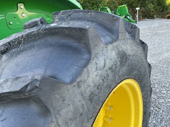 Image of John Deere 5055E equipment image 4