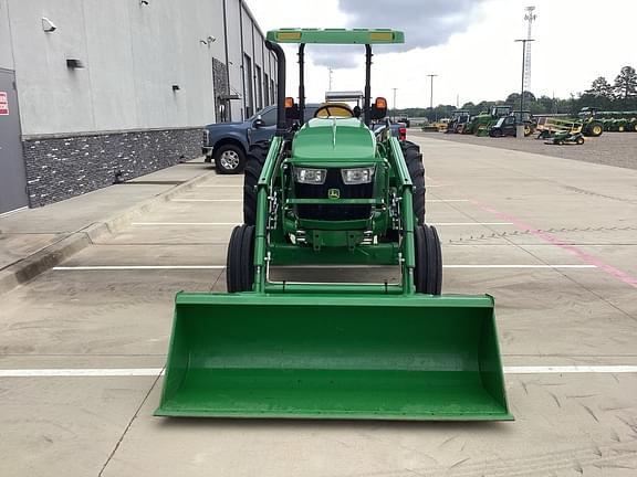 Image of John Deere 5055E equipment image 2